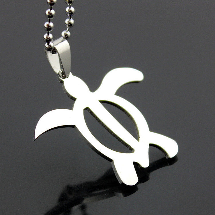 Turtle pendant necklace