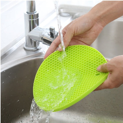 Round honeycomb thermal insulation silicone pad