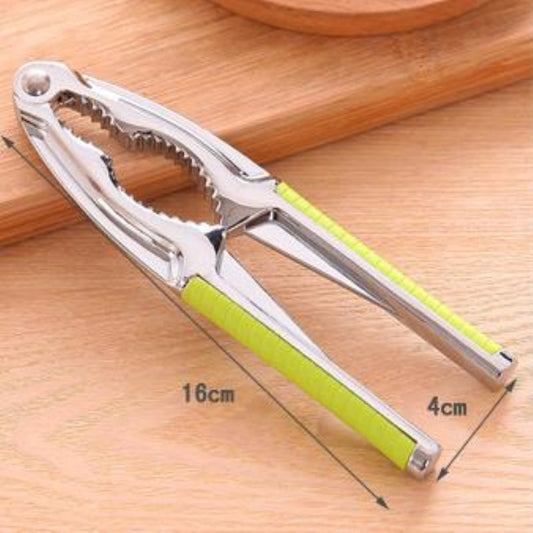 Multifunctional nut clip peeling
