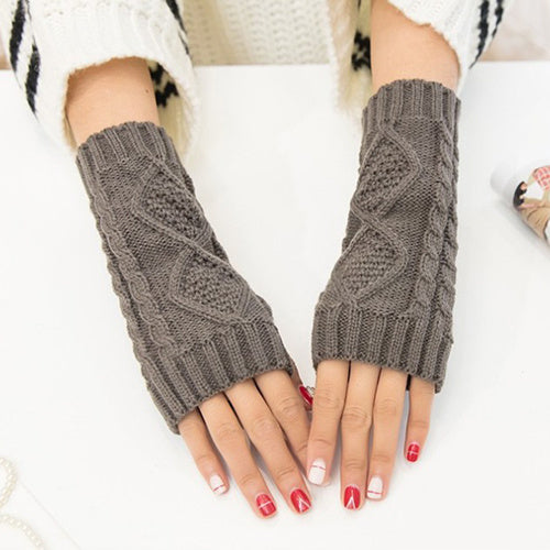 Cute fingerless diamond check gloves