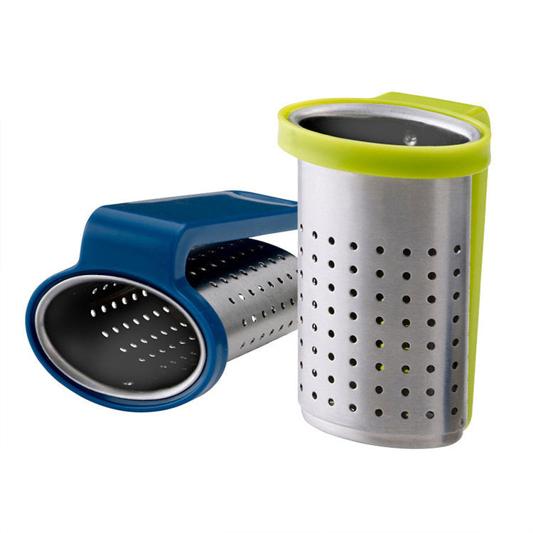 Simple and portable tea strainer