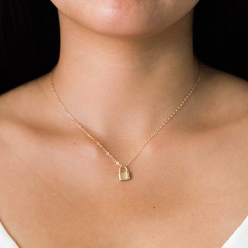 Simple Lock-shaped All-match Alloy Women's Necklace