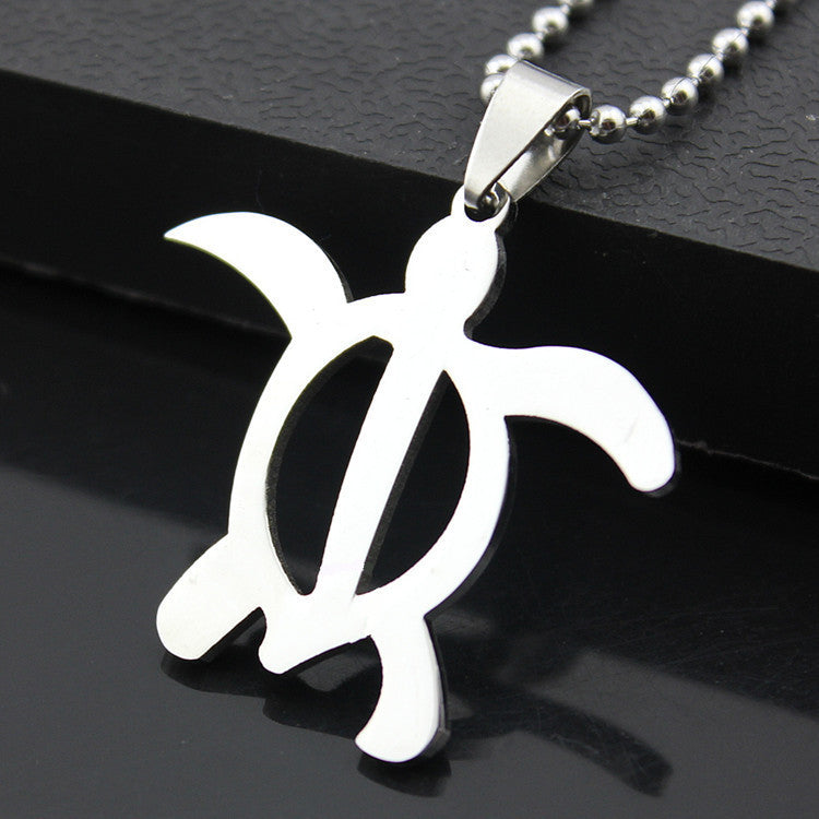 Turtle pendant necklace