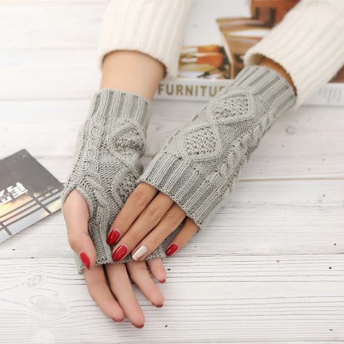 Cute fingerless diamond check gloves