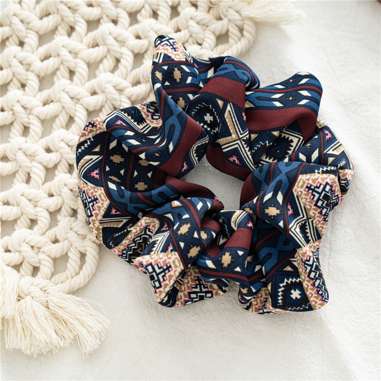 Japanese and Korean new retro pattern large intestine ring