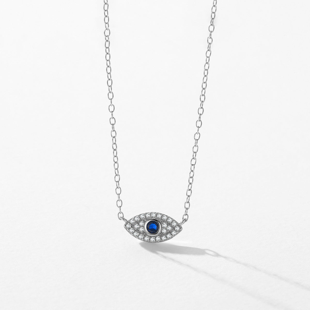 Pure Exquisite Diamond Devil's Eye Necklace Bone Chain Female