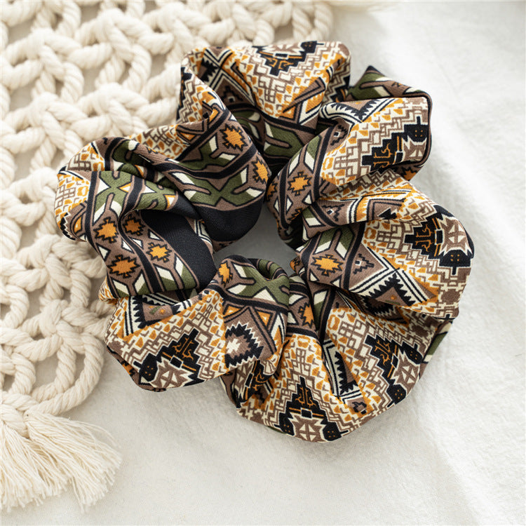 Japanese and Korean new retro pattern large intestine ring