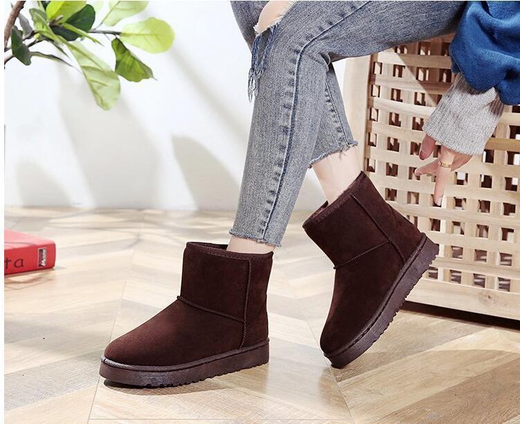 Women's Flat-Bottom Thickened Leather Plus Size Couple Snow Boots