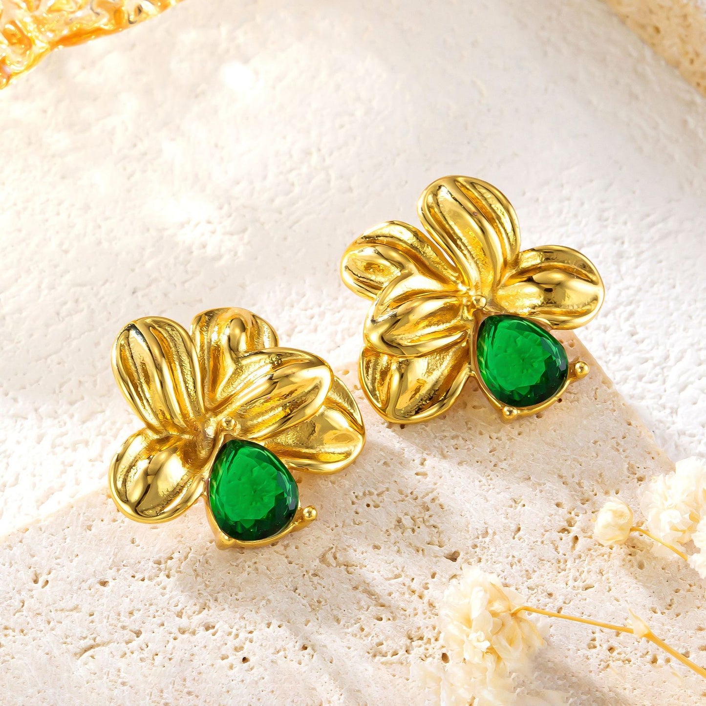 Sweet Design Stainless Steel Earrings Flower Shape