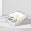 Semi-enclosed litter box