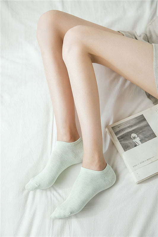 Versatile solid color socks for women