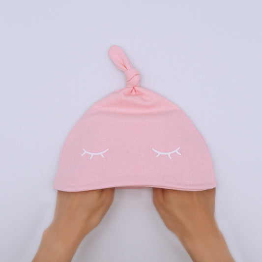 Tail Squinted Beanie Hedging