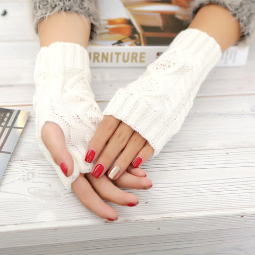 Cute fingerless diamond check gloves