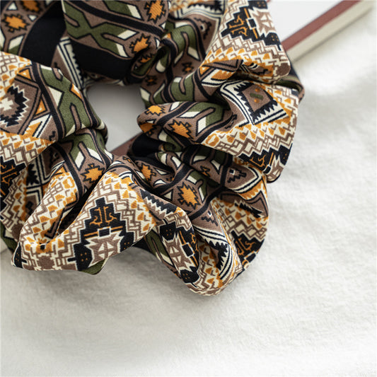 Japanese and Korean new retro pattern large intestine ring