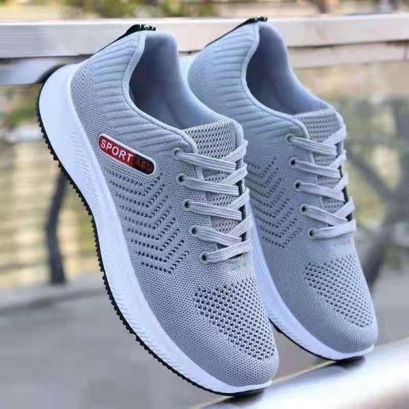New Men's Flying Weaving Mesh Shoes Flying Weaving Sports Shoes