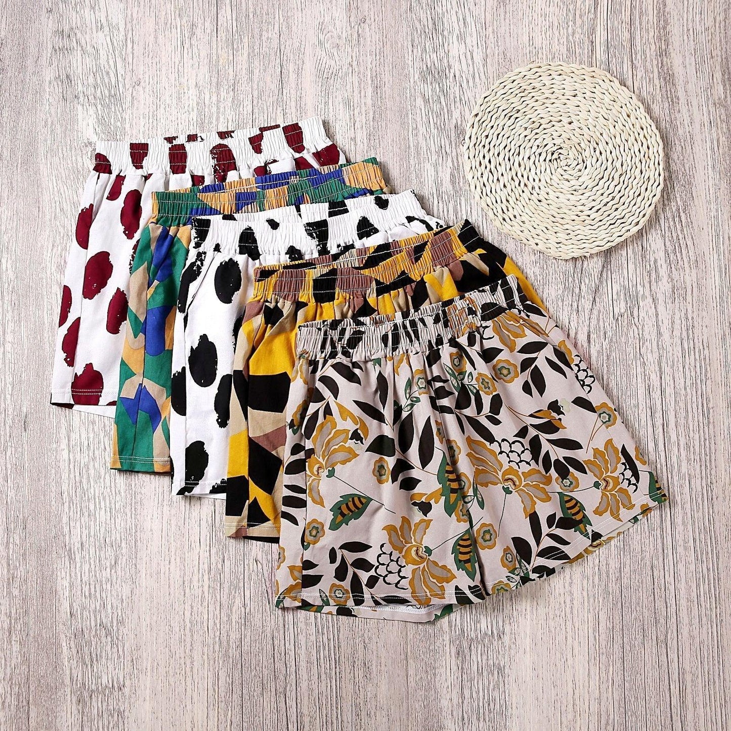 Women's Loose Outer Wear Elastic Waist Casual Cotton Linen Shorts