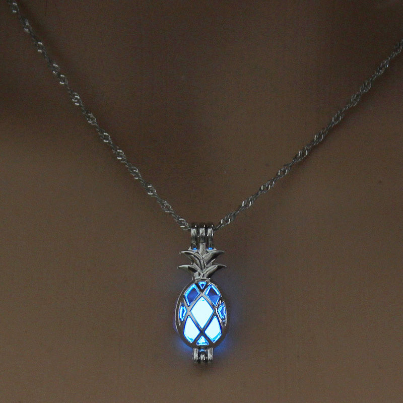 Glow-in-the-dark pineapple hollowed out DIY necklace