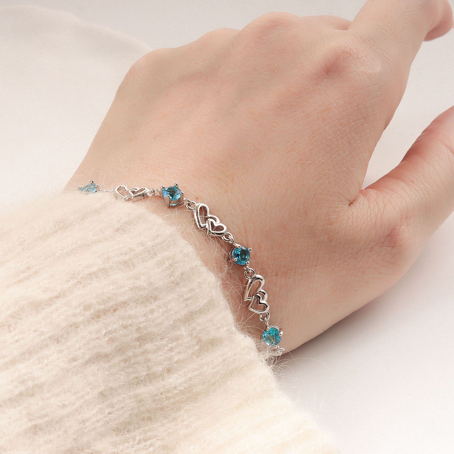 Special Interest Light Luxury Doppel Herz Blue Zircon Bracelet