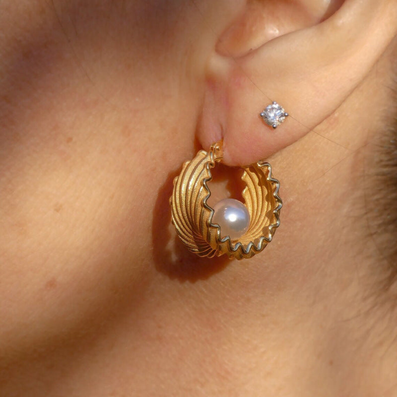 Creative Design Pearl Shell Eardrops
