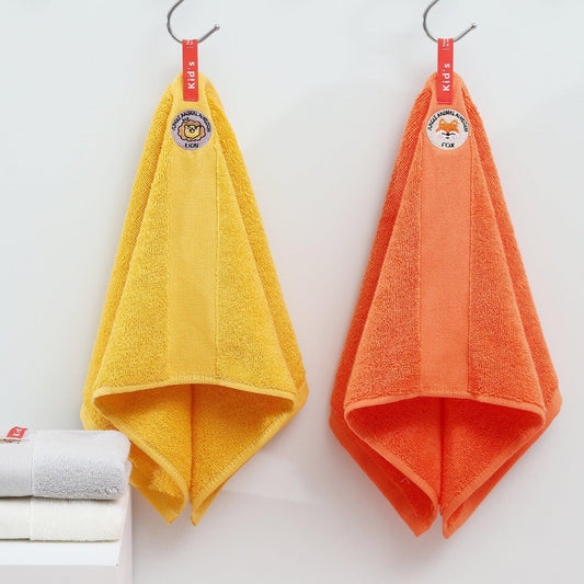 Cotton Rectangular Washcloth Absorbs Water